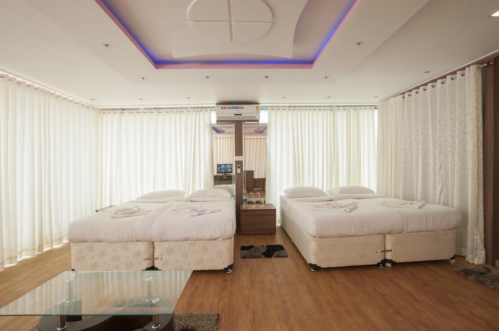 Boomerang Resort Mandrem Kamer foto